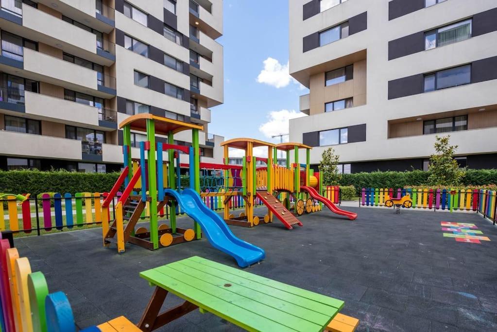 Labyrinth Apartment - Free Parking Space Included Varna Eksteriør bilde