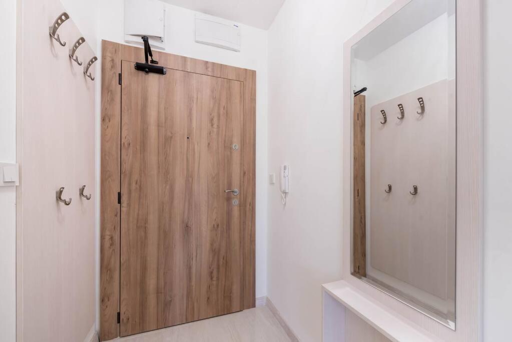 Labyrinth Apartment - Free Parking Space Included Varna Eksteriør bilde