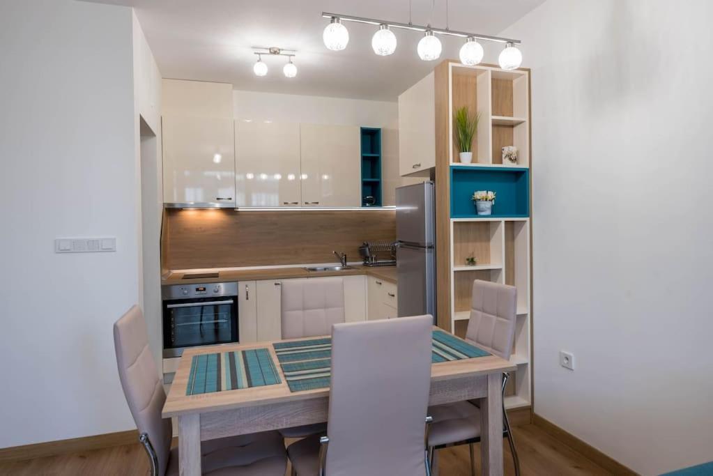 Labyrinth Apartment - Free Parking Space Included Varna Eksteriør bilde