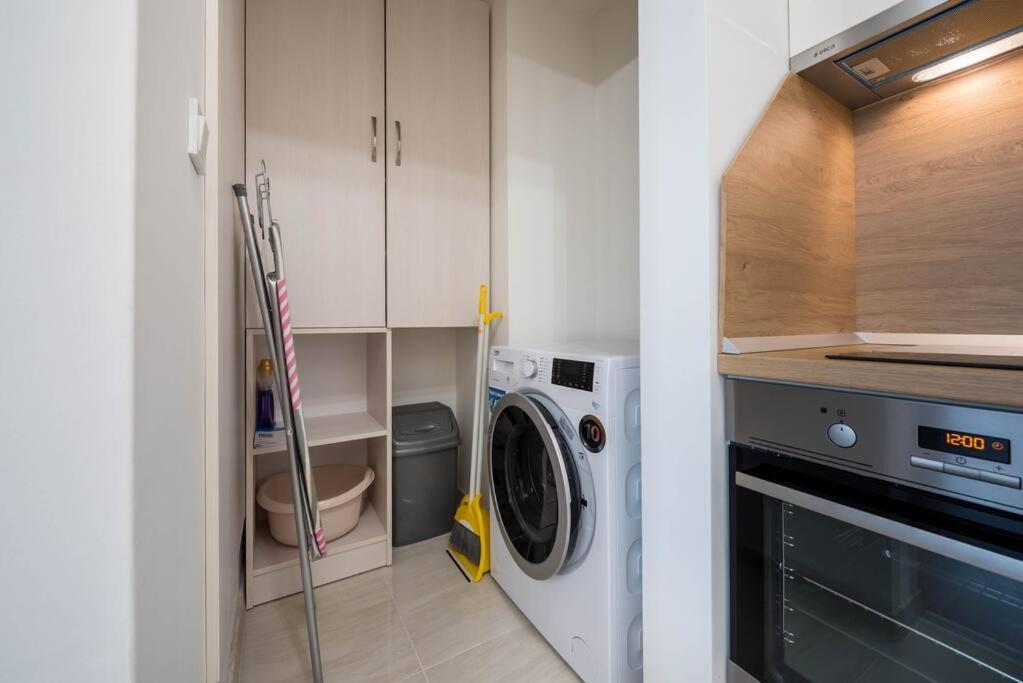 Labyrinth Apartment - Free Parking Space Included Varna Eksteriør bilde